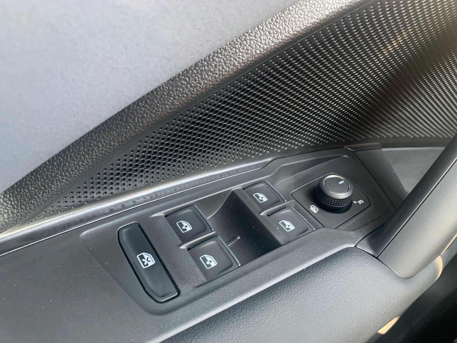 2026 Volkswagen Tiguan SE FWD