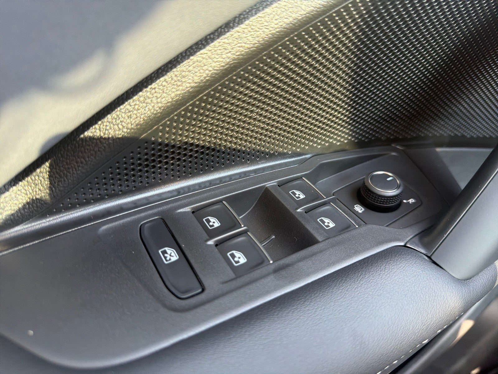 2026 Volkswagen Tiguan SE FWD