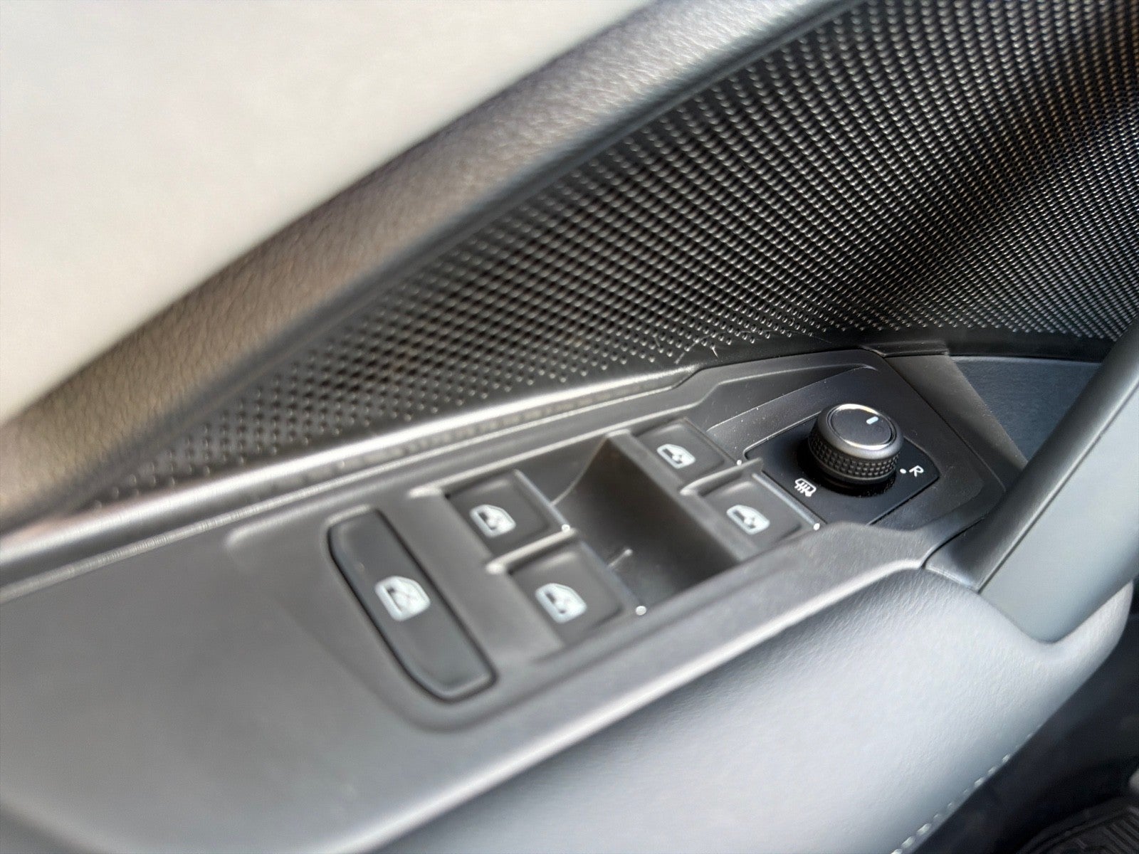 2026 Volkswagen Tiguan SE FWD