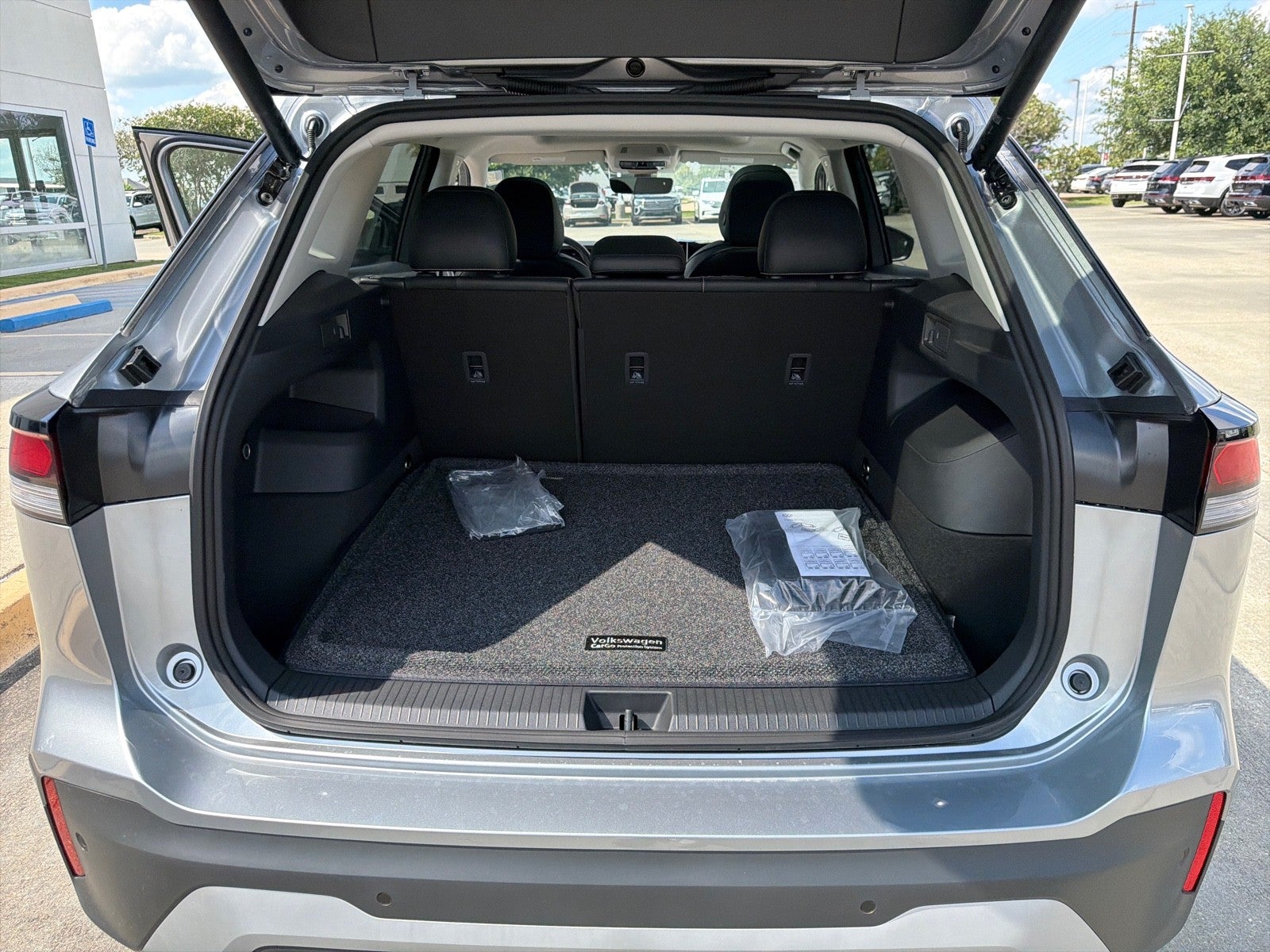2026 Volkswagen Tiguan SE FWD