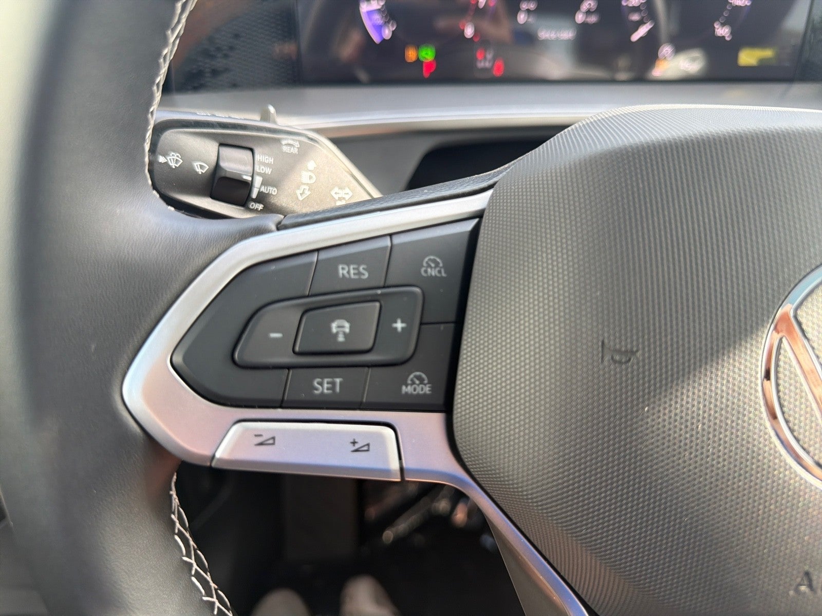 2026 Volkswagen Tiguan SE FWD