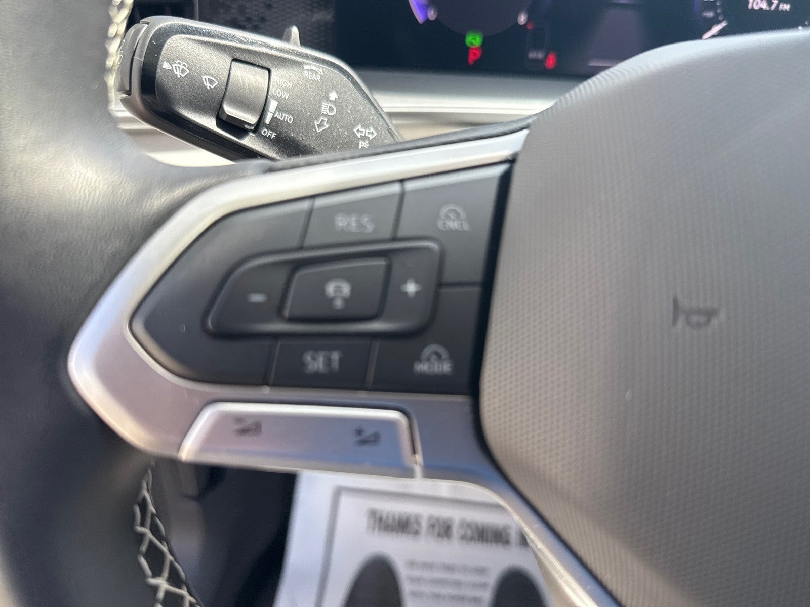2025 Volkswagen Tiguan 2.0T SE FWD