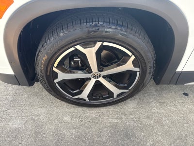 2025 Volkswagen Tiguan 2.0T SE FWD