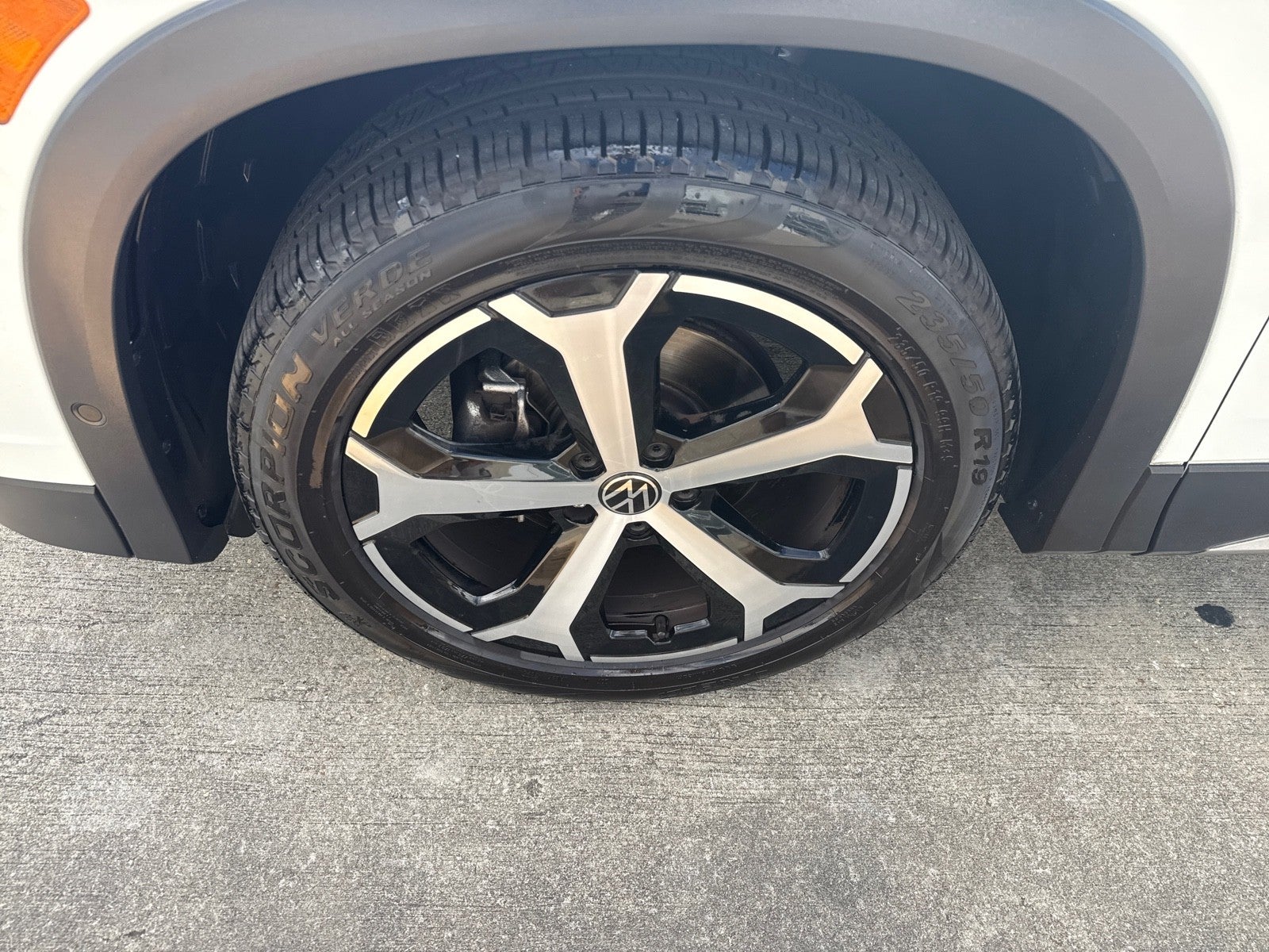 2025 Volkswagen Tiguan 2.0T SE FWD