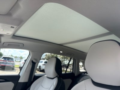 2025 Volkswagen Tiguan 2.0T SE FWD
