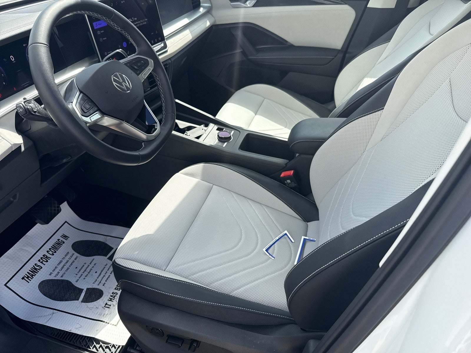 2025 Volkswagen Tiguan 2.0T SE FWD