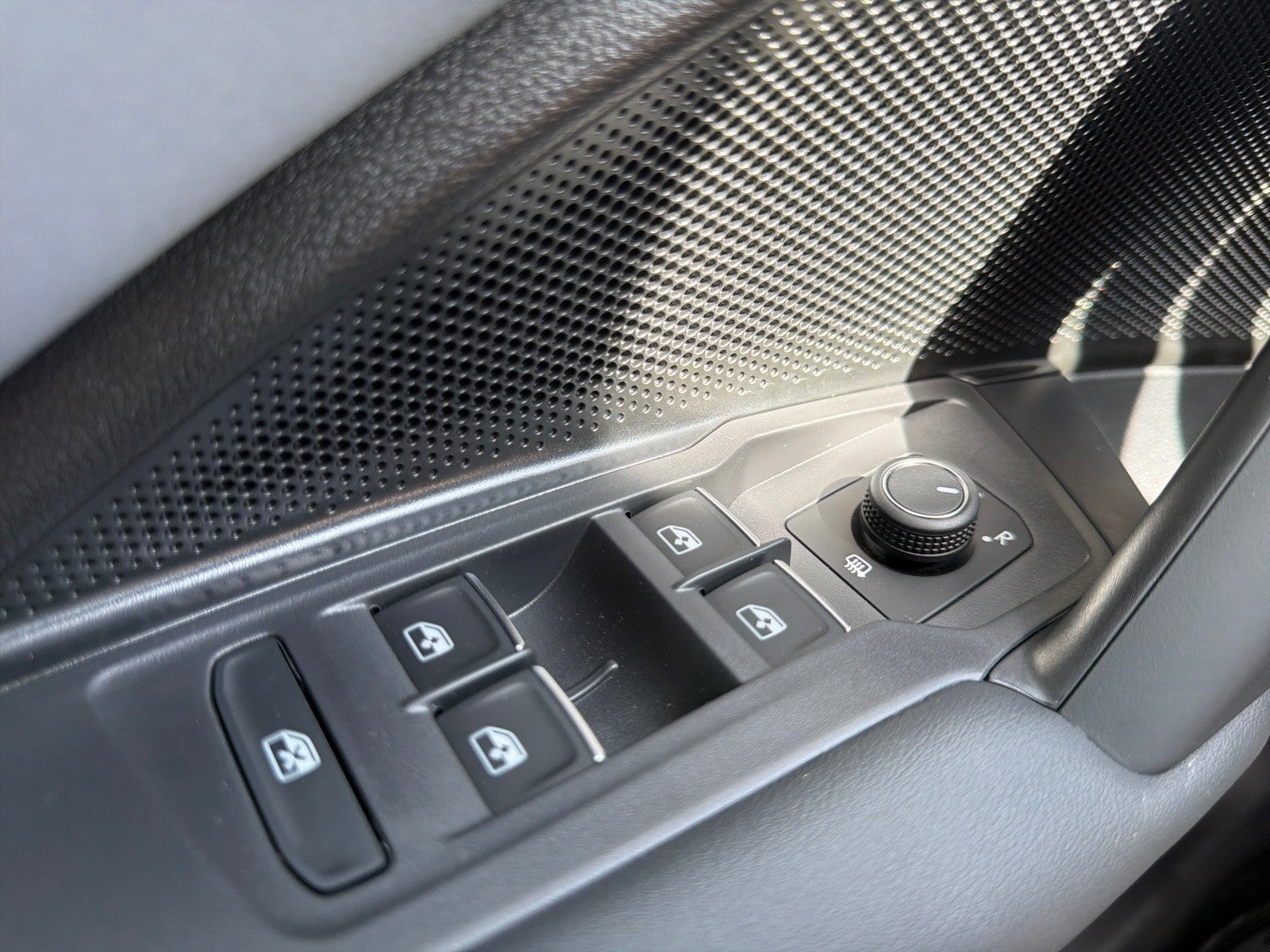 2026 Volkswagen Tiguan SE FWD