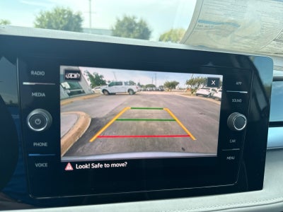 2025 Volkswagen Taos SE FWD