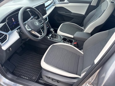 2025 Volkswagen Taos SE FWD