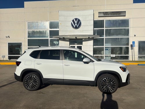 2027 Volkswagen Taos SE FWD