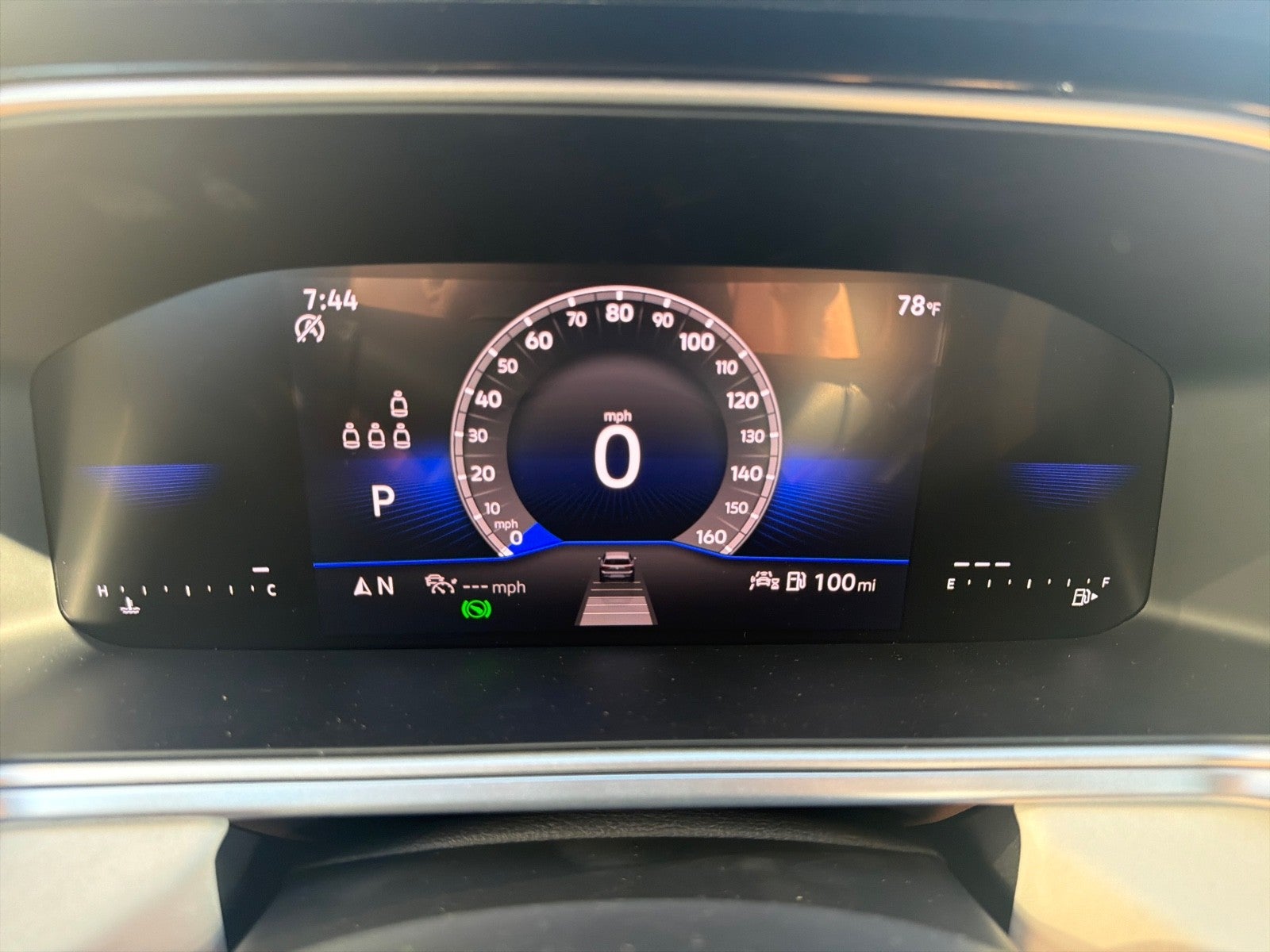 2027 Volkswagen Taos SE FWD