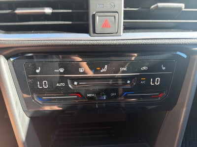 2027 Volkswagen Taos SE FWD