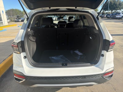 2027 Volkswagen Taos SE FWD