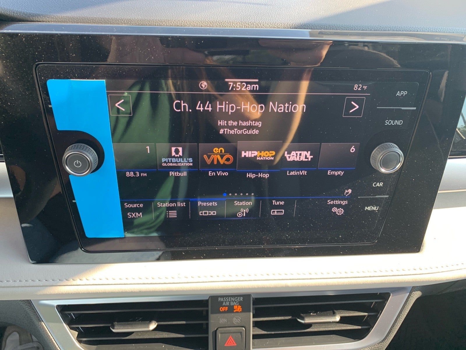 2027 Volkswagen Taos SE FWD