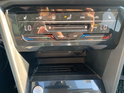2027 Volkswagen Taos SE FWD