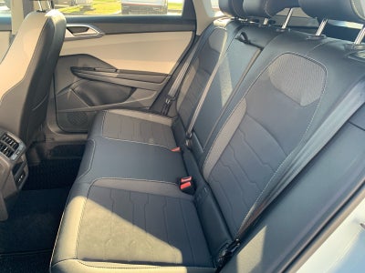 2027 Volkswagen Taos SE FWD