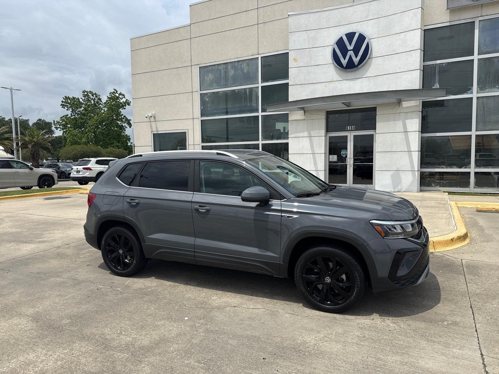 2023 Volkswagen Taos SE FWD