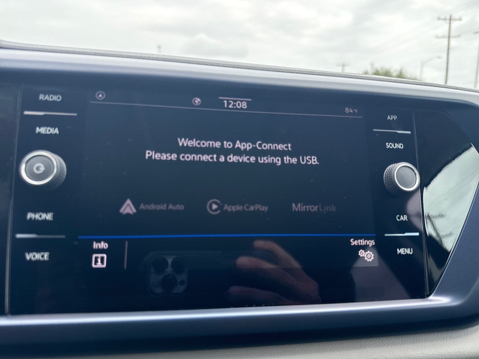 2023 Volkswagen Taos SE FWD