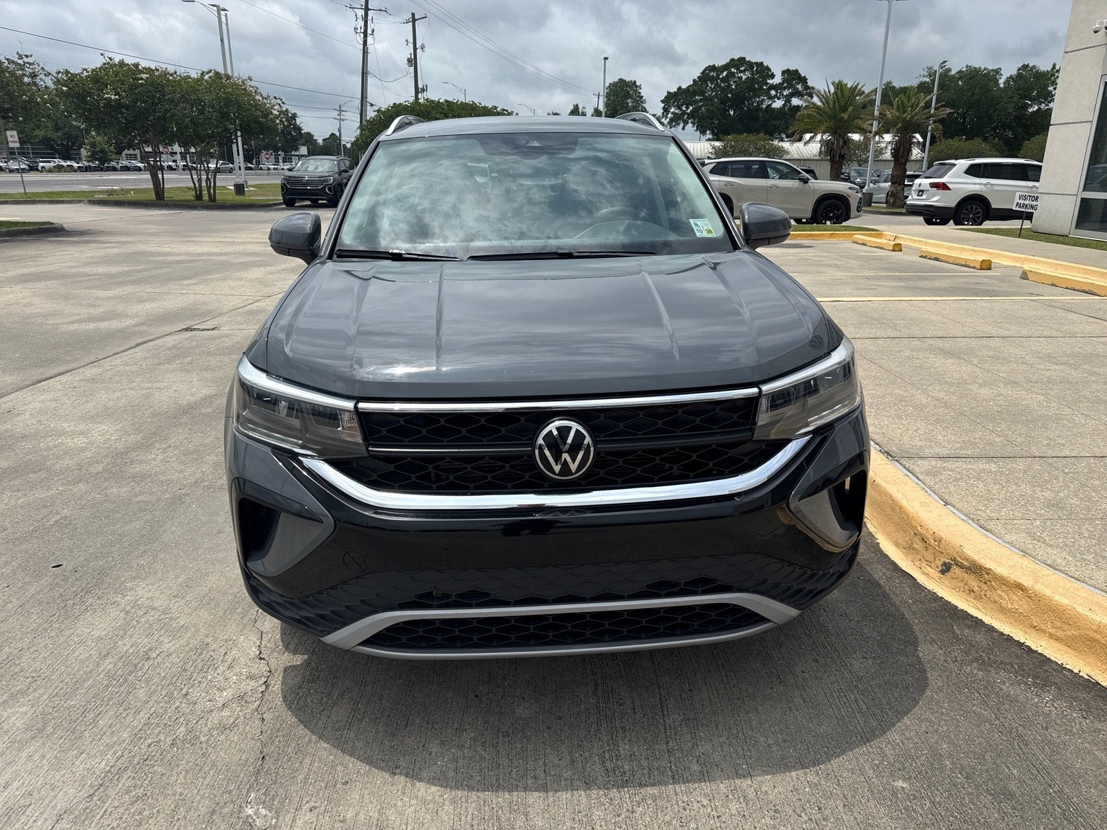 2023 Volkswagen Taos SE FWD