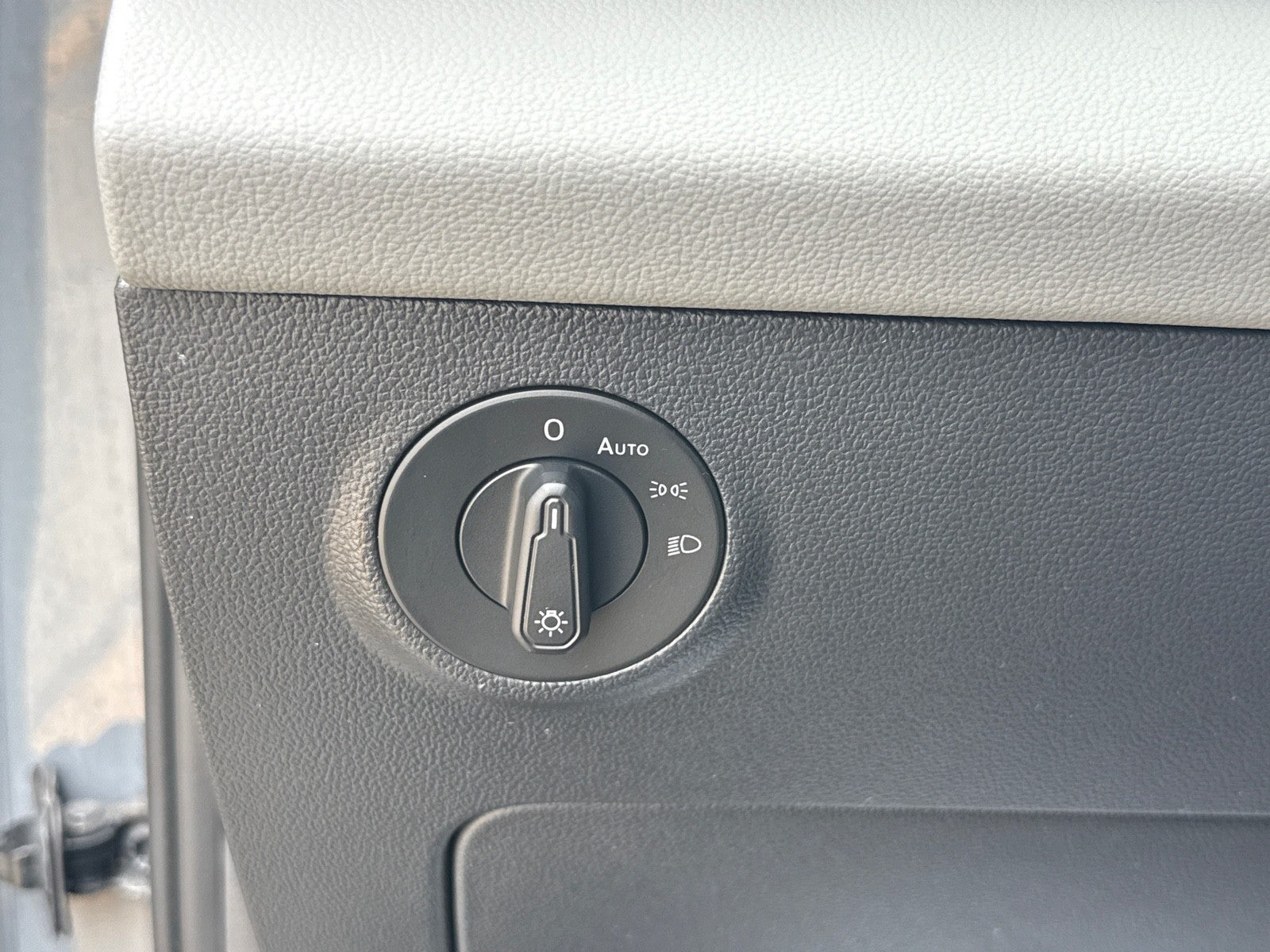 2023 Volkswagen Taos SE FWD