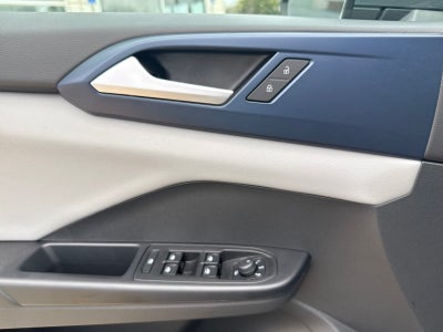2023 Volkswagen Taos SE FWD