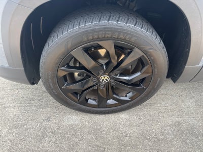 2023 Volkswagen Taos SE FWD