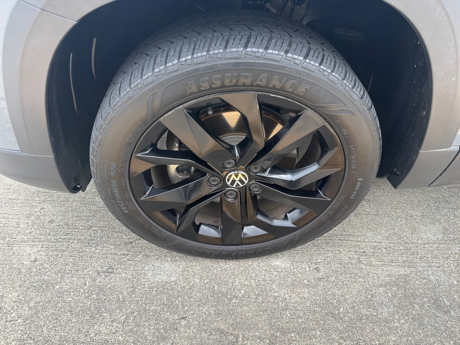 2023 Volkswagen Taos SE FWD
