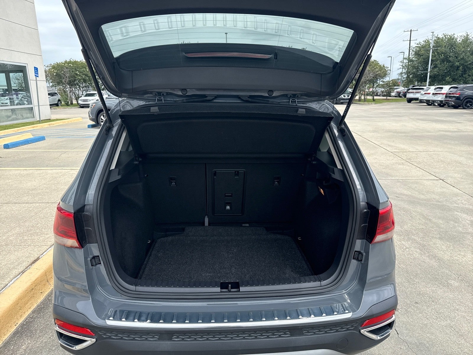 2023 Volkswagen Taos SE FWD