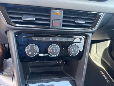 2023 Volkswagen Taos SE FWD