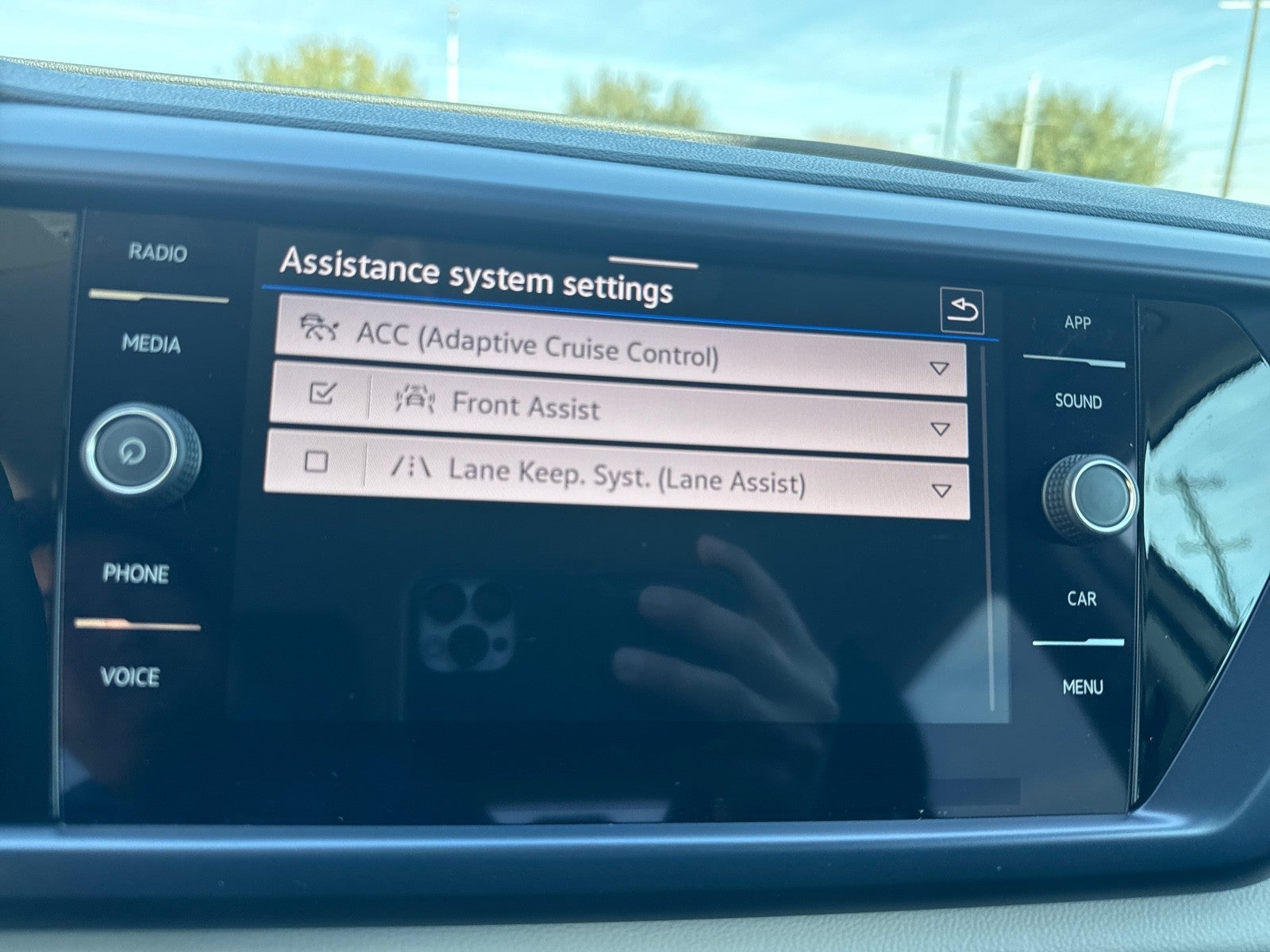 2023 Volkswagen Taos SE FWD