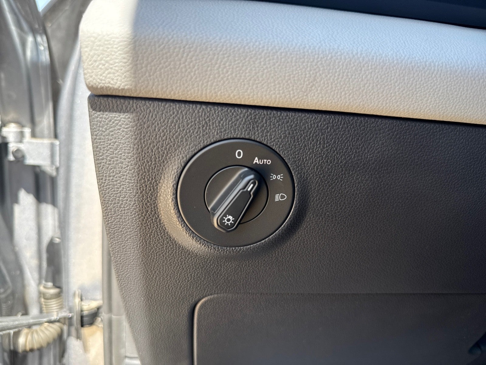 2023 Volkswagen Taos SE FWD