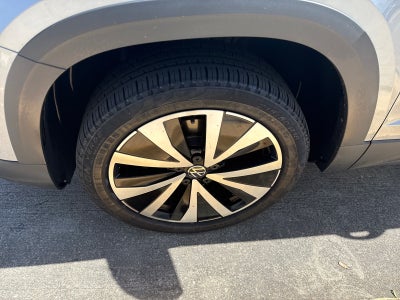 2023 Volkswagen Taos SE FWD