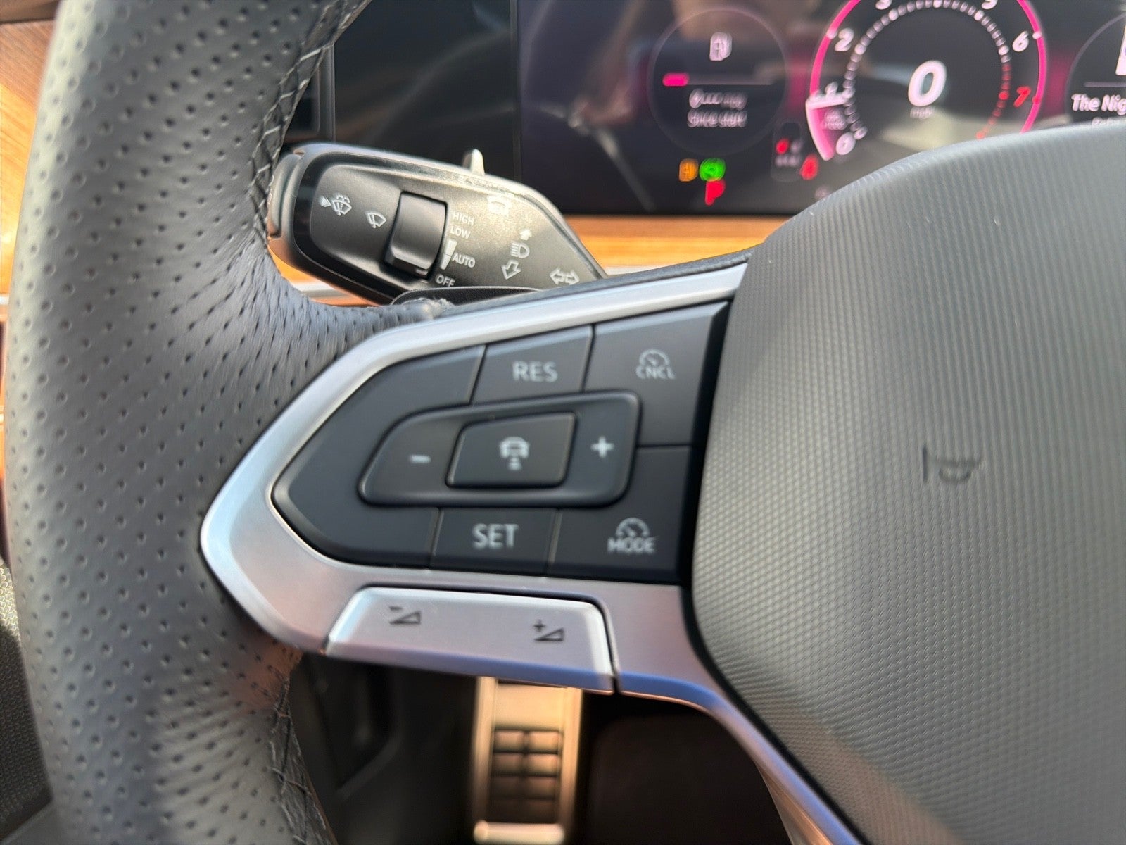 2026 Volkswagen Tiguan SEL R-Line Turbo 4MOTION