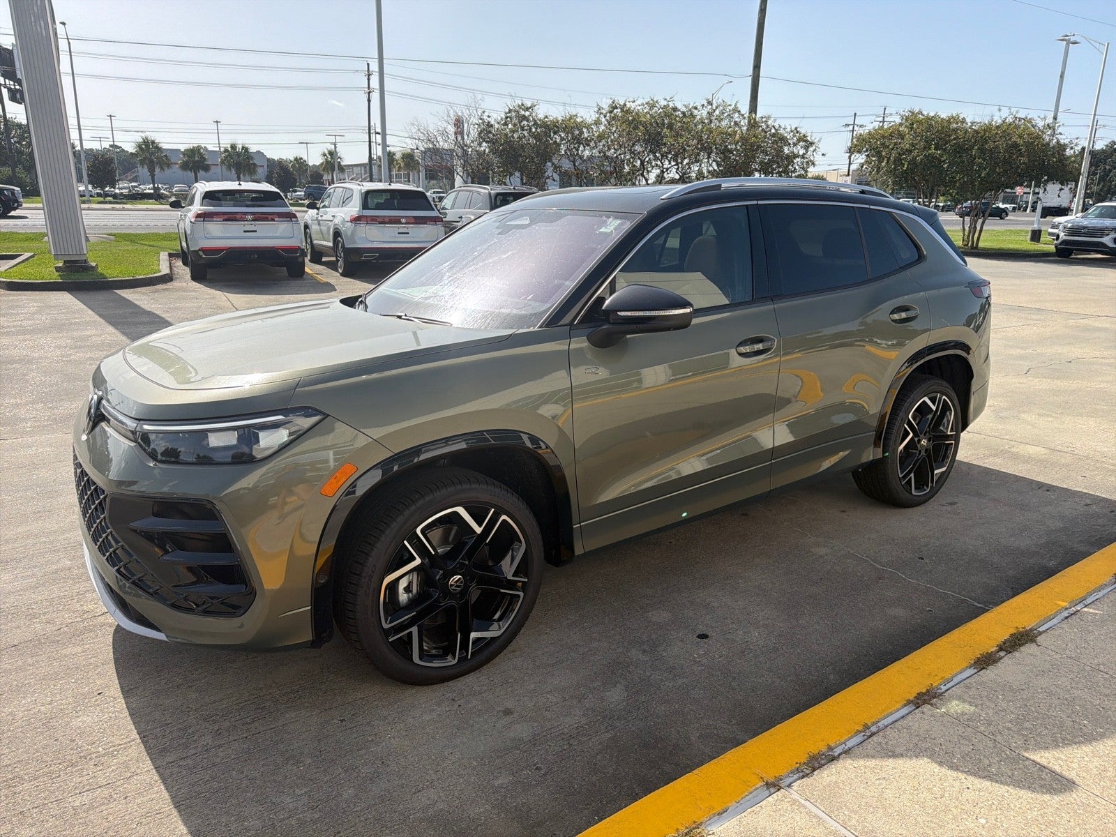 2026 Volkswagen Tiguan SEL R-Line Turbo 4MOTION