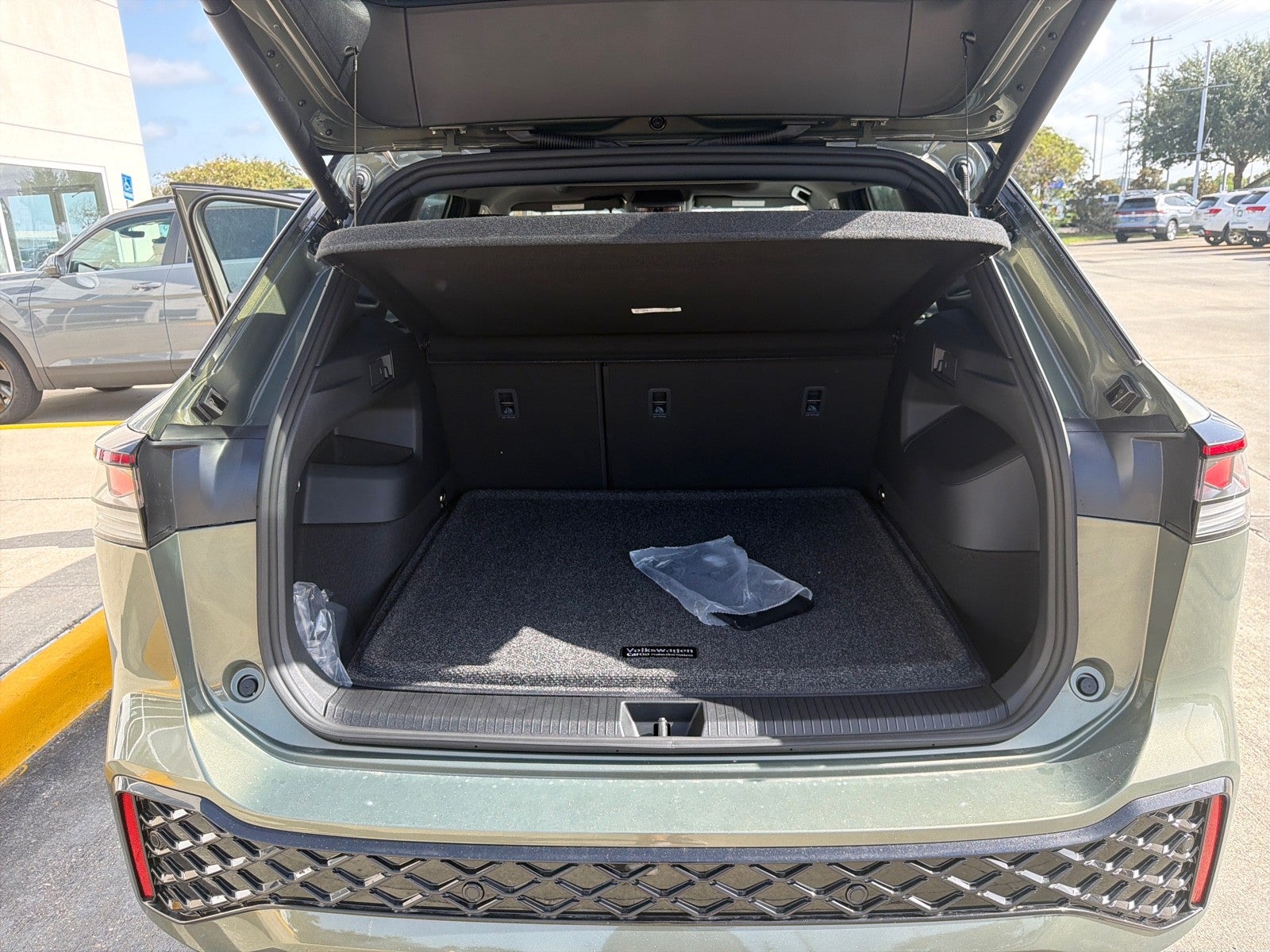 2026 Volkswagen Tiguan SEL R-Line Turbo 4MOTION