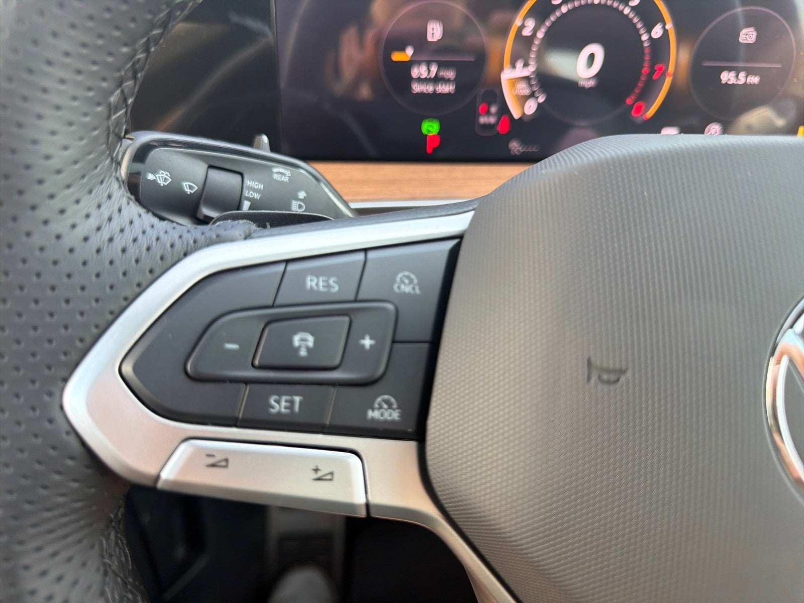 2026 Volkswagen Tiguan SEL R-Line Turbo 4MOTION