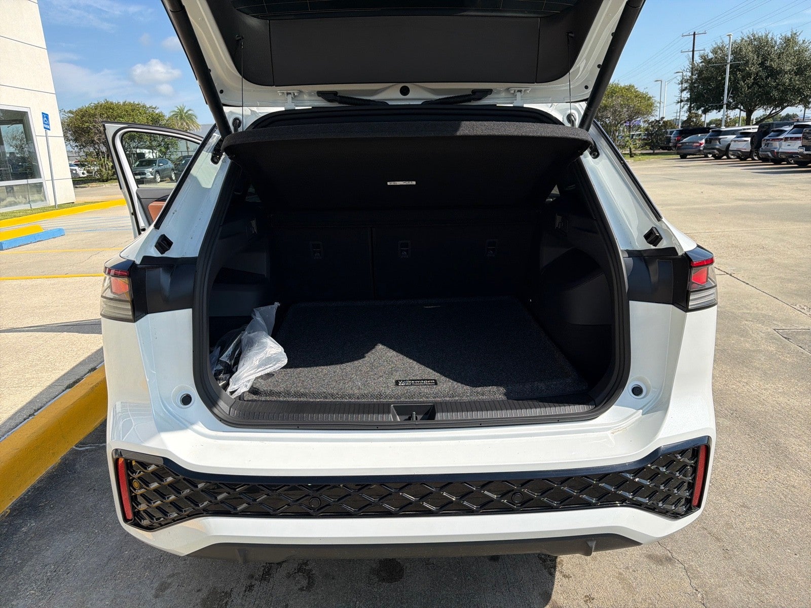 2026 Volkswagen Tiguan SEL R-Line Turbo 4MOTION