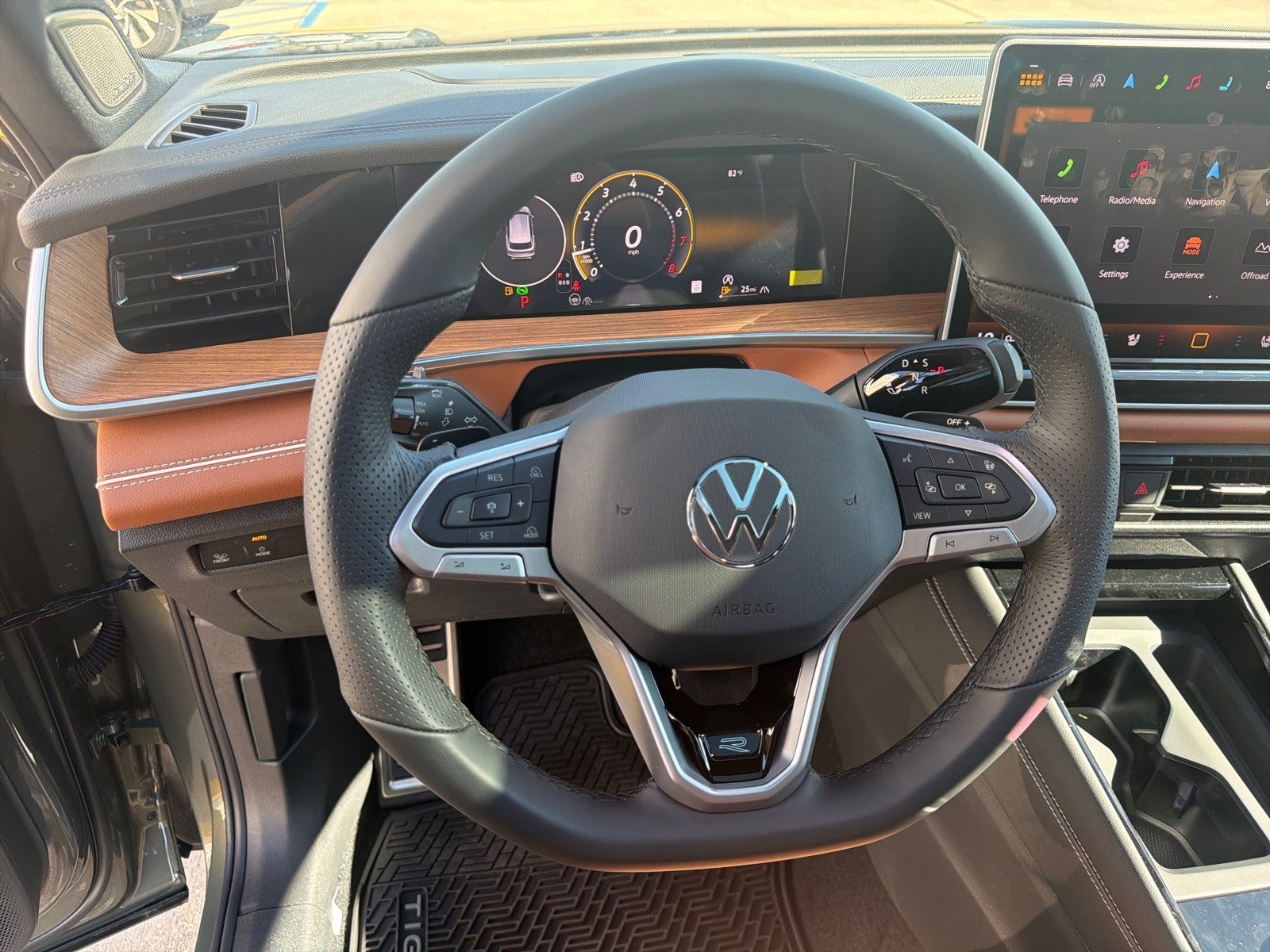 2026 Volkswagen Tiguan SEL R-Line Turbo 4MOTION