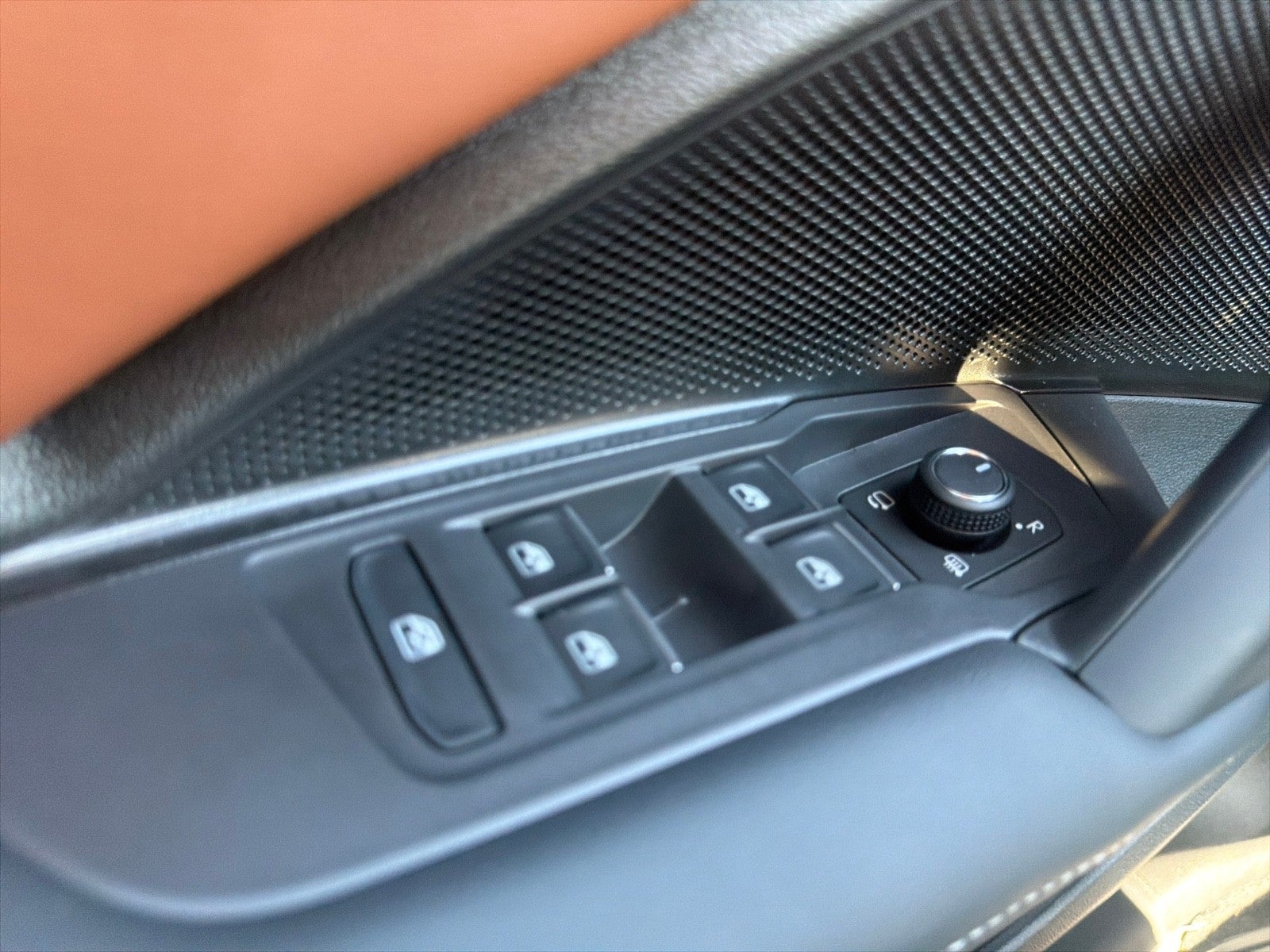 2026 Volkswagen Tiguan SEL R-Line Turbo 4MOTION