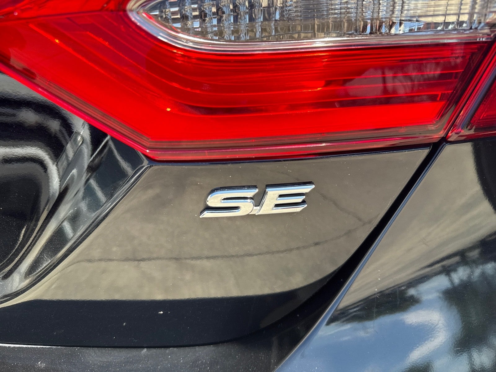 2019 Toyota Camry SE Auto (Natl)