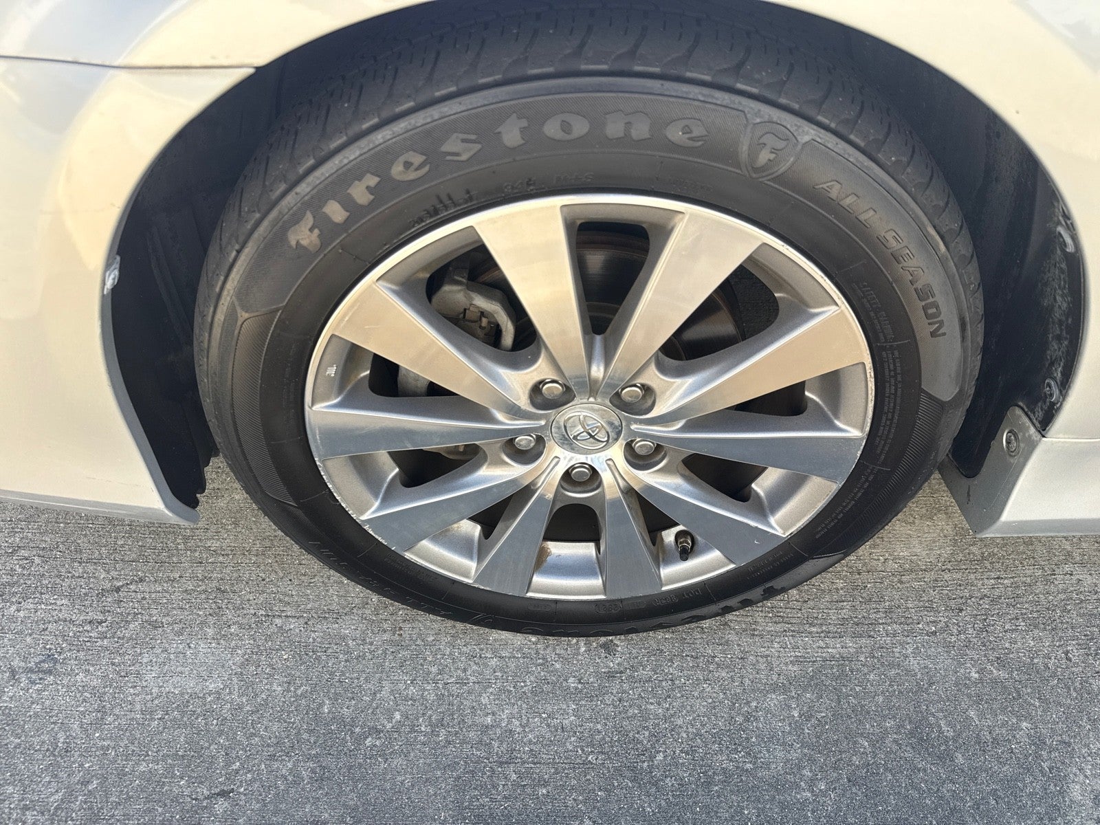 2011 Toyota Avalon 4dr Sdn (Natl)