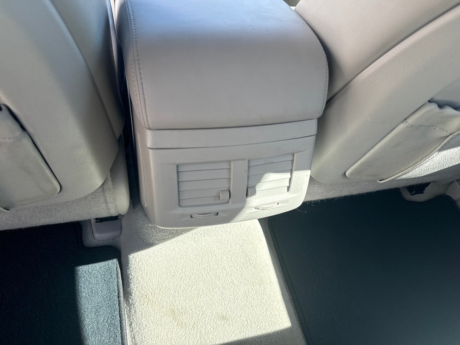 2011 Toyota Avalon 4dr Sdn (Natl)