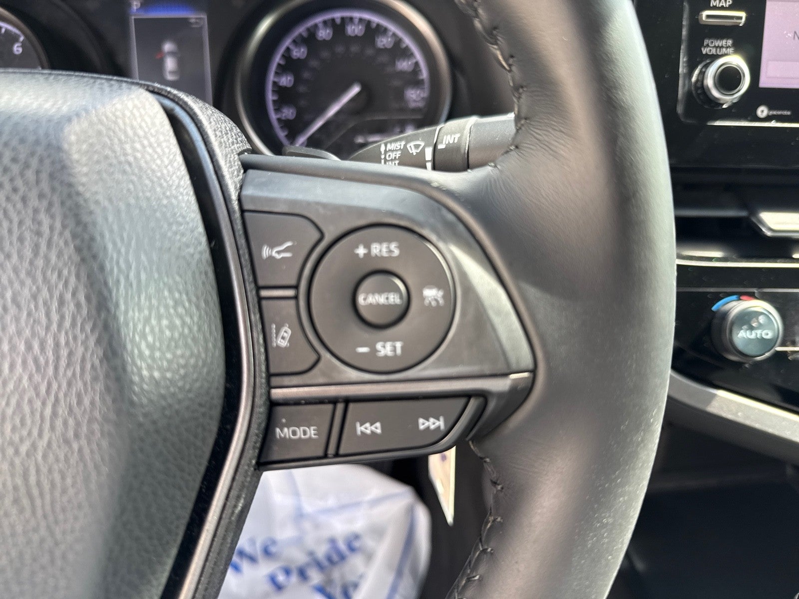 2021 Toyota Camry SE Auto (Natl)