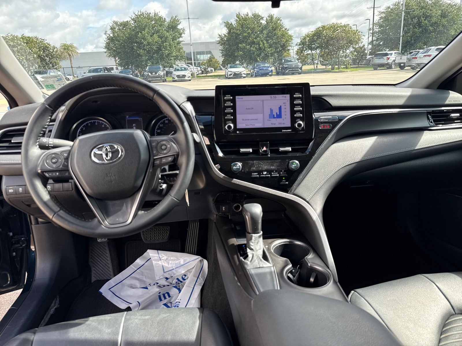 2021 Toyota Camry SE Auto (Natl)