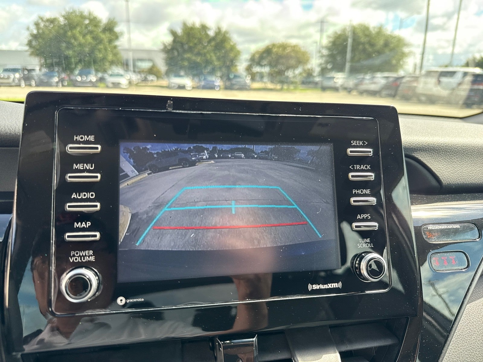 2021 Toyota Camry SE Auto (Natl)