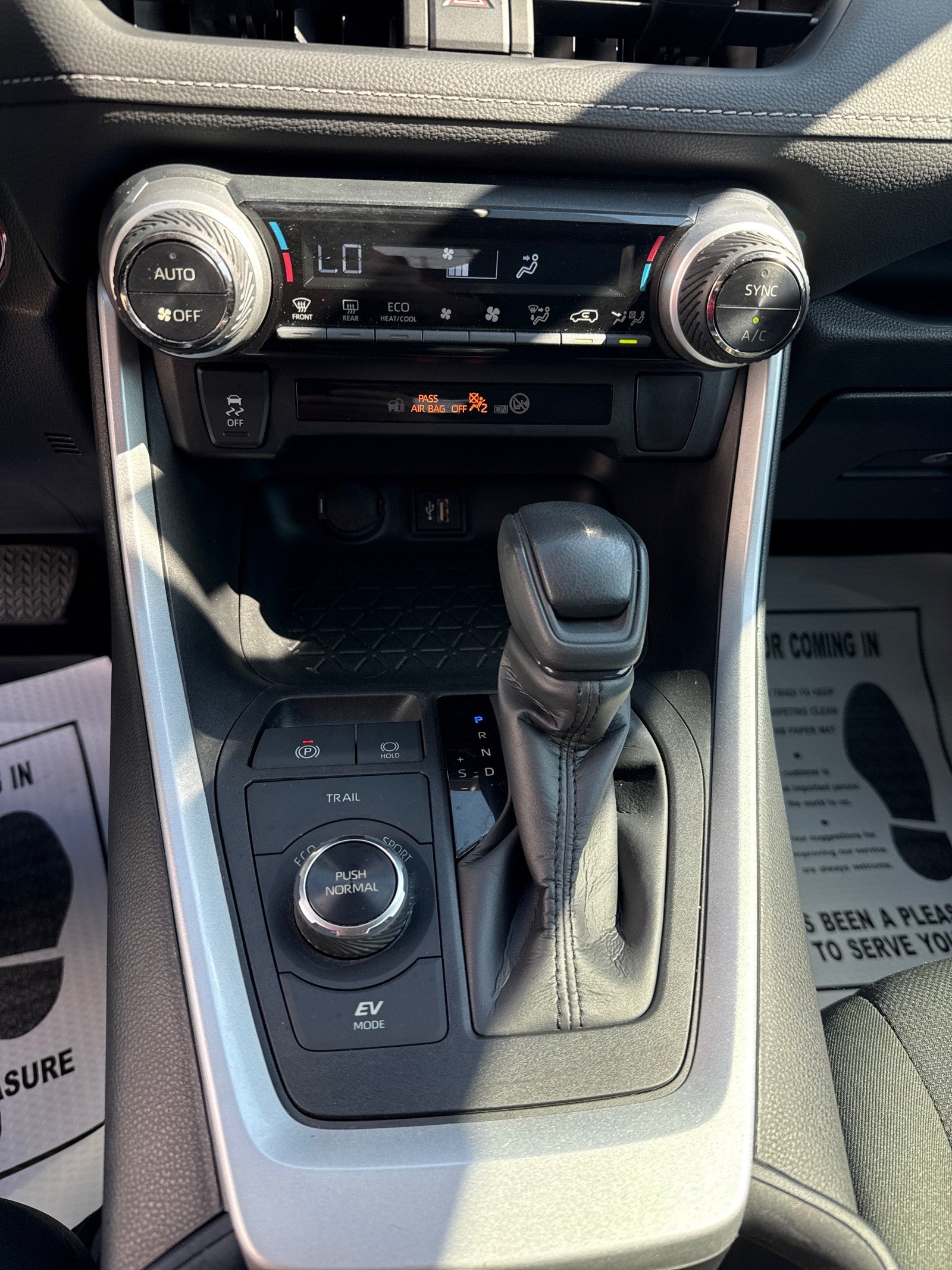 2023 Toyota RAV4 Hybrid XLE AWD (Natl)