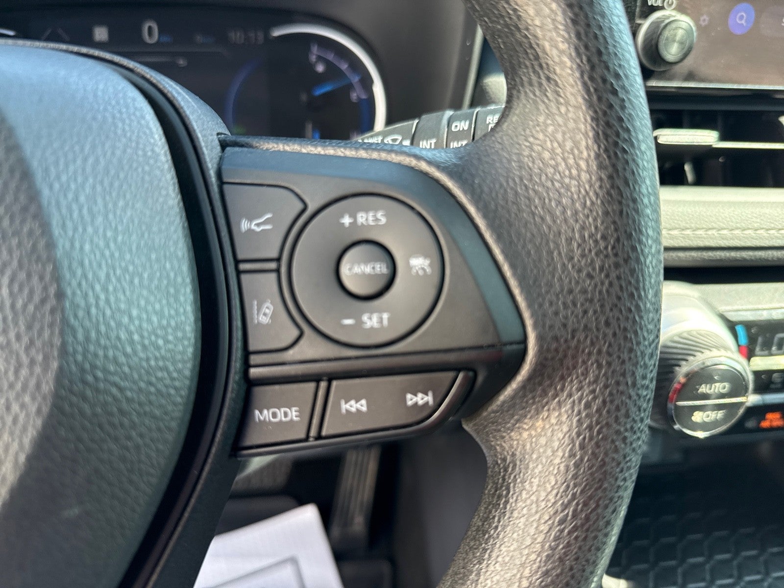 2023 Toyota RAV4 Hybrid XLE AWD (Natl)