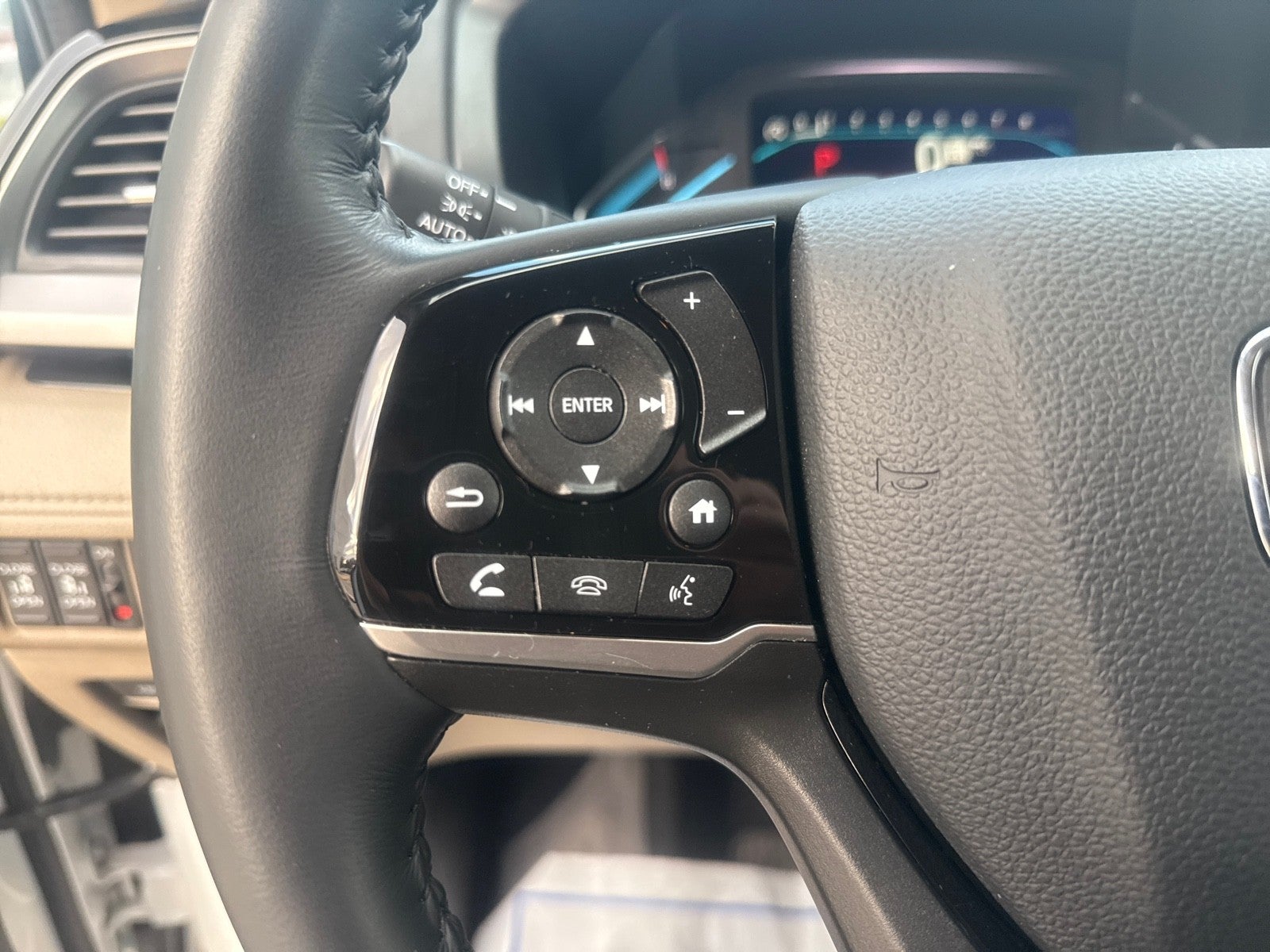 2024 Honda Odyssey Touring Auto