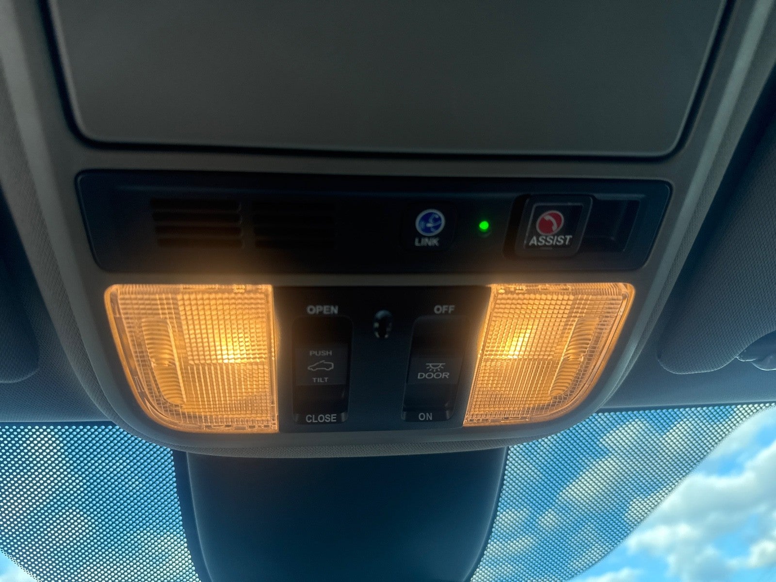 2024 Honda Odyssey Touring Auto