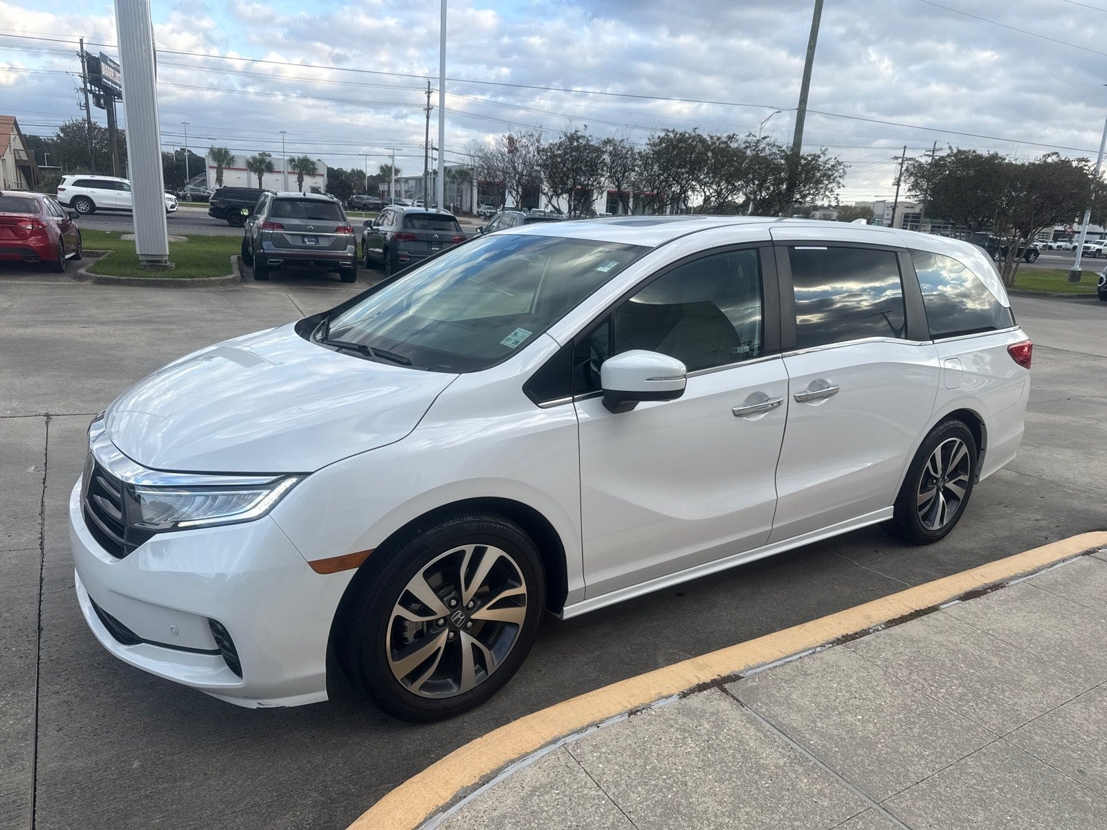 2024 Honda Odyssey Touring Auto